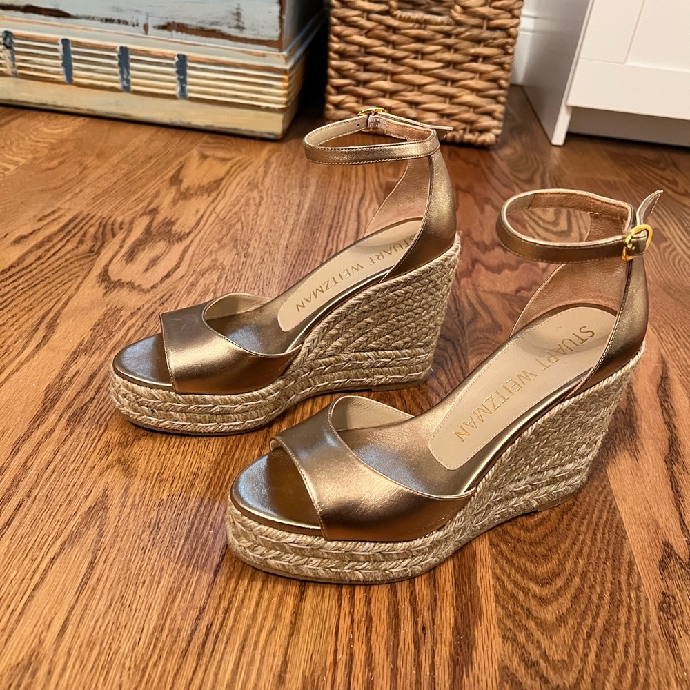 Stuart Weitzman gold espadrille wedges